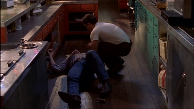 ROSWELL_-_E2X07_WIPEOUT_292.jpg