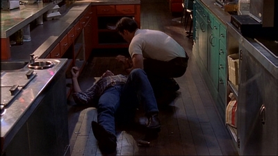 ROSWELL_-_E2X07_WIPEOUT_293.jpg