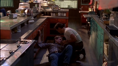 ROSWELL_-_E2X07_WIPEOUT_304.jpg