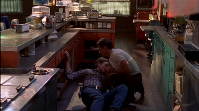 ROSWELL_-_E2X07_WIPEOUT_305.jpg
