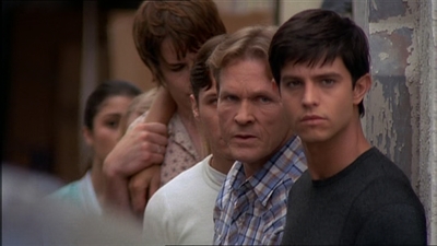ROSWELL_-_E2X07_WIPEOUT_341.jpg