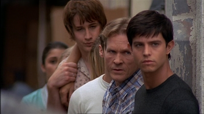 ROSWELL_-_E2X07_WIPEOUT_343.jpg