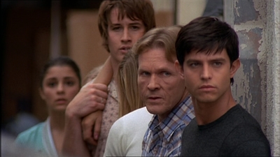 ROSWELL_-_E2X07_WIPEOUT_347.jpg