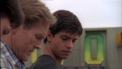 ROSWELL_-_E2X07_WIPEOUT_378.jpg