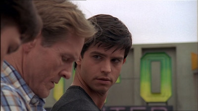 ROSWELL_-_E2X07_WIPEOUT_382.jpg