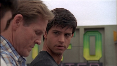 ROSWELL_-_E2X07_WIPEOUT_385.jpg