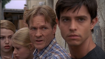 ROSWELL_-_E2X07_WIPEOUT_445.jpg