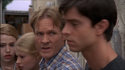 ROSWELL_-_E2X07_WIPEOUT_446.jpg