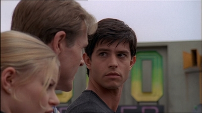 ROSWELL_-_E2X07_WIPEOUT_460.jpg