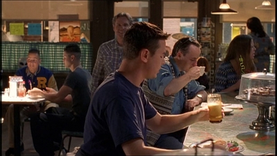 ROSWELL_-_E2X07_WIPEOUT_676.jpg