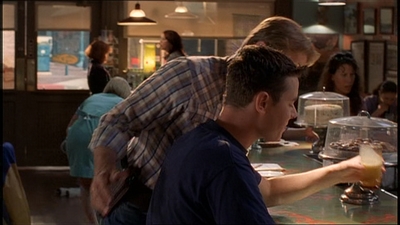 ROSWELL_-_E2X07_WIPEOUT_686.jpg