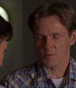 ROSWELL_-_E2X07_WIPEOUT_585.jpg