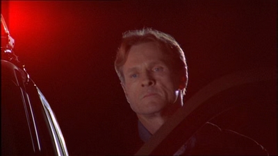 ROSWELL_-_E2X08_MEET_THE_DUPES_022.jpg