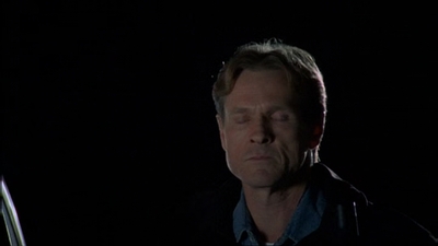 ROSWELL_-_E2X08_MEET_THE_DUPES_049.jpg