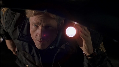 ROSWELL_-_E2X08_MEET_THE_DUPES_063.jpg
