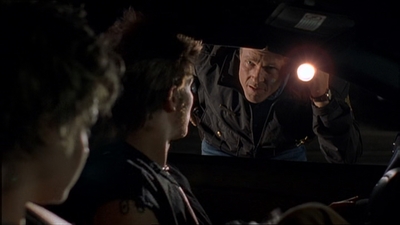ROSWELL_-_E2X08_MEET_THE_DUPES_077.jpg