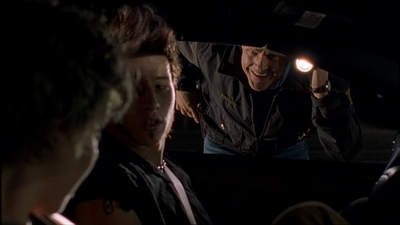 ROSWELL_-_E2X08_MEET_THE_DUPES_093.jpg