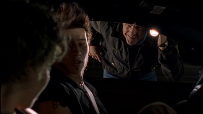 ROSWELL_-_E2X08_MEET_THE_DUPES_094.jpg