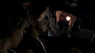 ROSWELL_-_E2X08_MEET_THE_DUPES_102.jpg
