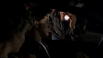 ROSWELL_-_E2X08_MEET_THE_DUPES_106.jpg