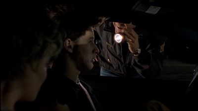 ROSWELL_-_E2X08_MEET_THE_DUPES_108.jpg