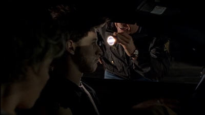 ROSWELL_-_E2X08_MEET_THE_DUPES_110.jpg