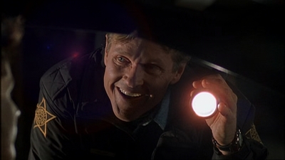 ROSWELL_-_E2X08_MEET_THE_DUPES_114.jpg