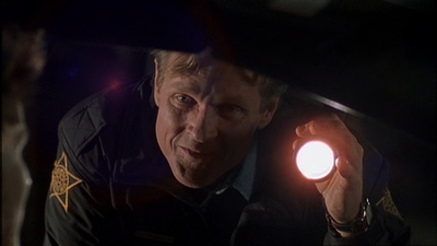 ROSWELL_-_E2X08_MEET_THE_DUPES_121.jpg
