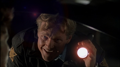 ROSWELL_-_E2X08_MEET_THE_DUPES_128.jpg
