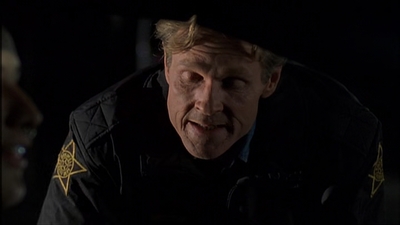 ROSWELL_-_E2X08_MEET_THE_DUPES_140.jpg