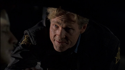 ROSWELL_-_E2X08_MEET_THE_DUPES_175.jpg