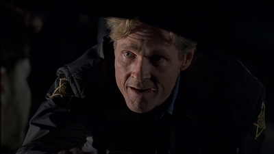 ROSWELL_-_E2X08_MEET_THE_DUPES_208.jpg