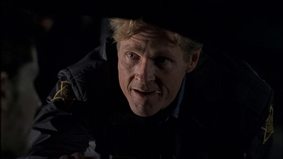 ROSWELL_-_E2X08_MEET_THE_DUPES_211.jpg