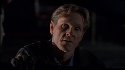 ROSWELL_-_E2X08_MEET_THE_DUPES_265.jpg