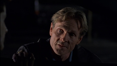 ROSWELL_-_E2X08_MEET_THE_DUPES_313.jpg