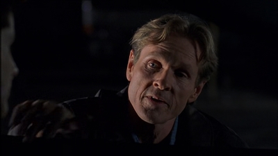 ROSWELL_-_E2X08_MEET_THE_DUPES_320.jpg