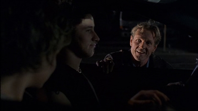 ROSWELL_-_E2X08_MEET_THE_DUPES_325.jpg