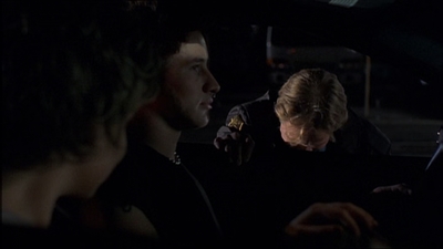 ROSWELL_-_E2X08_MEET_THE_DUPES_340.jpg