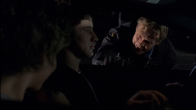ROSWELL_-_E2X08_MEET_THE_DUPES_350.jpg