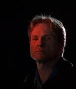 ROSWELL_-_E2X08_MEET_THE_DUPES_035.jpg