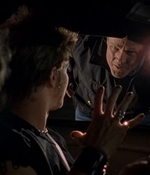 ROSWELL_-_E2X08_MEET_THE_DUPES_072.jpg