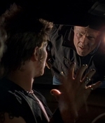 ROSWELL_-_E2X08_MEET_THE_DUPES_075.jpg