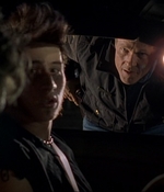 ROSWELL_-_E2X08_MEET_THE_DUPES_083.jpg