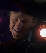 ROSWELL_-_E2X08_MEET_THE_DUPES_118.jpg