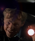 ROSWELL_-_E2X08_MEET_THE_DUPES_128.jpg