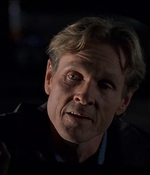 ROSWELL_-_E2X08_MEET_THE_DUPES_308.jpg
