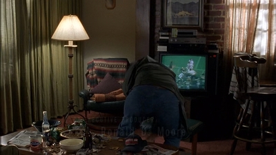 ROSWELL_-_S2X10_A_ROSWELL_CHRITMAS_CAROL_016.jpg