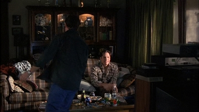 ROSWELL_-_S2X10_A_ROSWELL_CHRITMAS_CAROL_023.jpg