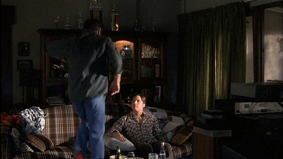 ROSWELL_-_S2X10_A_ROSWELL_CHRITMAS_CAROL_028.jpg