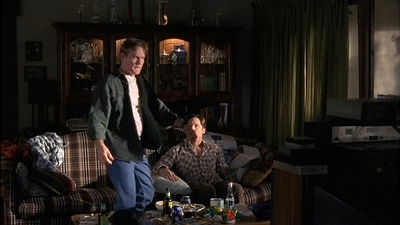 ROSWELL_-_S2X10_A_ROSWELL_CHRITMAS_CAROL_030.jpg